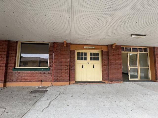 Office for rent in Brisbane Grove, New South Wales