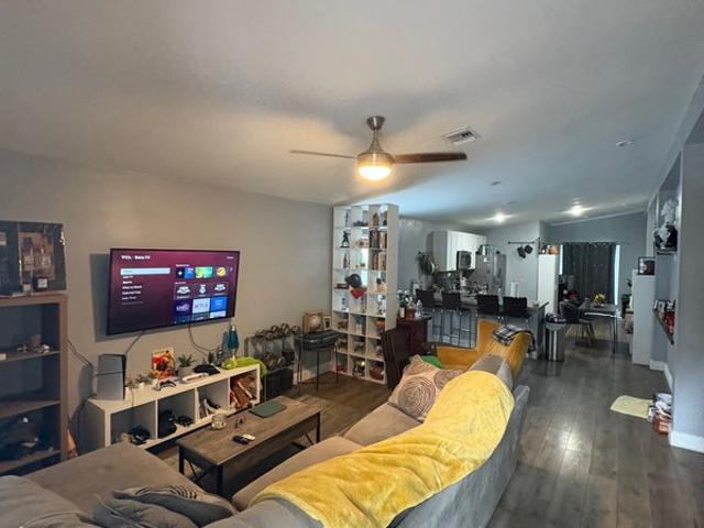 Room for rent in Pompano Beach, Florida