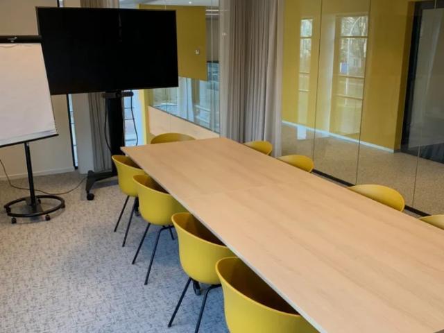 Bedrijfspand te huur in Kamperpoort, Zwolle