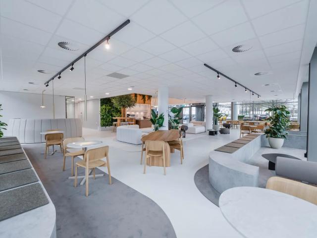Bedrijfspand te huur in Zuidoost, Amsterdam
