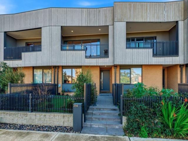 Townhouse for sale in Camerons Creek, Victoria