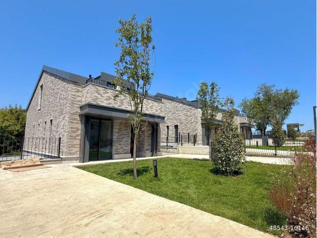 Uskumruköy Mahallesi, Sarıyer içerisinde satılık Villa
