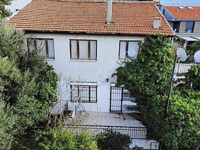 Bornova, İzmir içerisinde satılık Villa