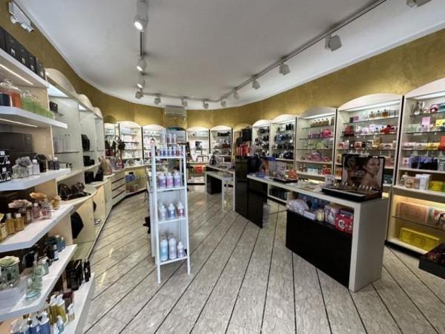 Locale Commerciale in vendita a Campoverardo, Camponogara