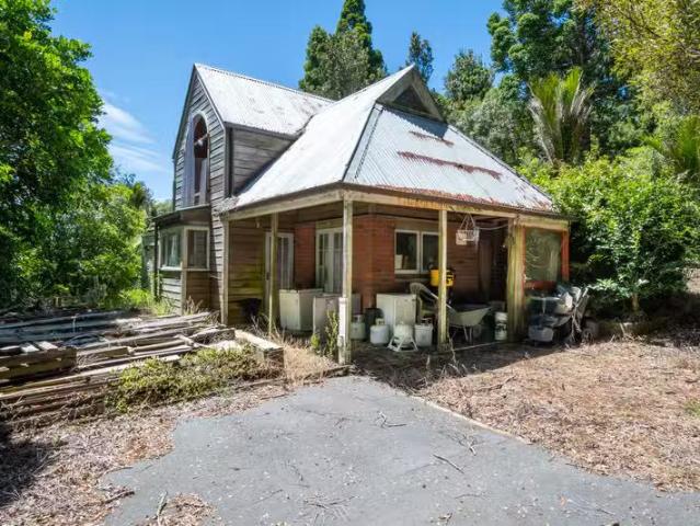 House for rent in Oratia