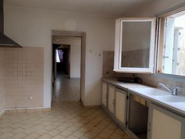 Villa vente à Saint-Jean-d'Angély, Charente-Maritime