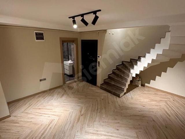 Bornova, İzmir içerisinde satılık mülk