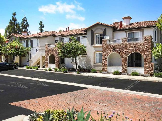 Apartment for rent in California