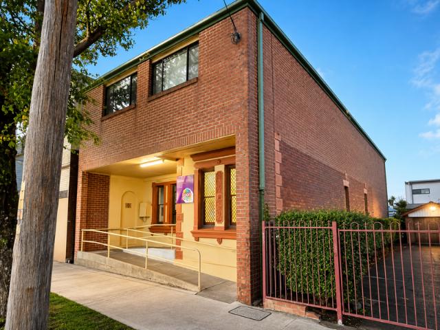 Office for rent in Newcastle, Newcastle-Maitland