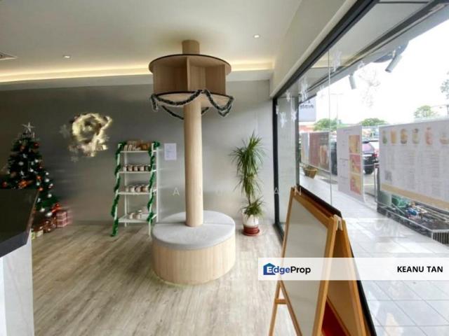Shop for rent in Petaling Jaya, Petaling