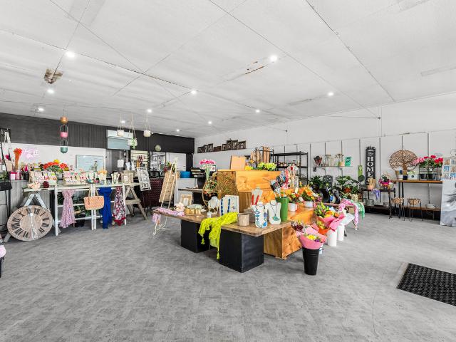 Retail for sale in Maffra, Victoria