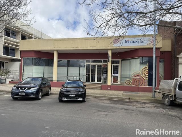 Office for rent in Calare, Orange