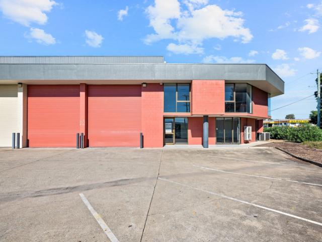 Warehouse for rent in Toombul, Queensland