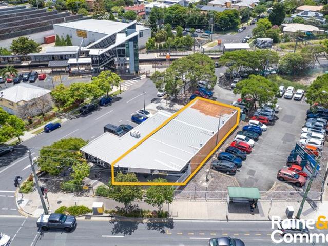 Retail for rent in Toombul, Queensland