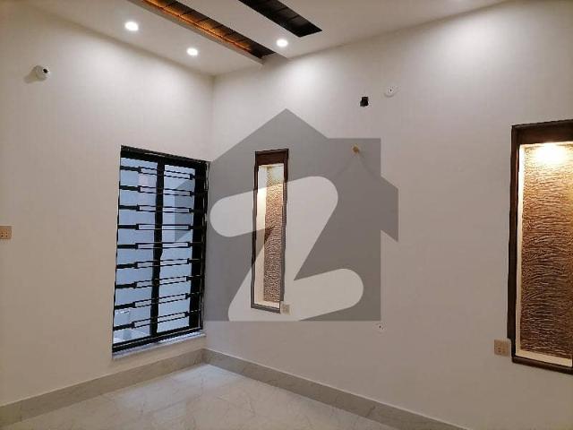 House for sale in Faisalabad, Islamabad Capital Territory