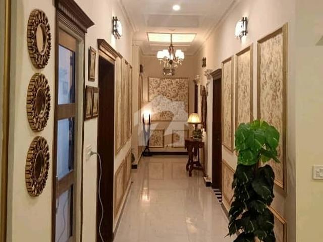 Building for sale in لاہور, لاہور ڈویژن