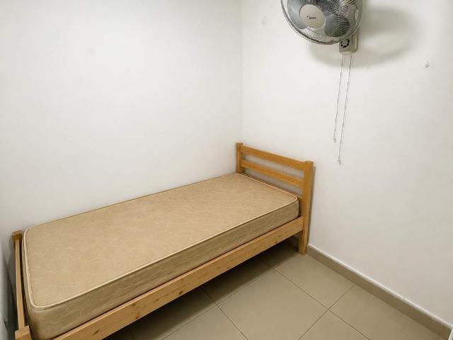 Room for rent in Petaling, Alam Impian