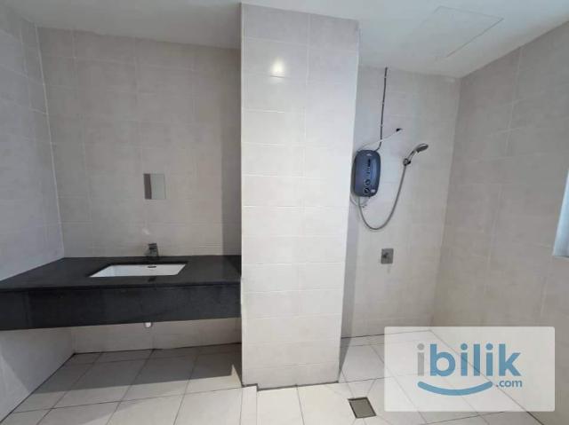 Room for rent in Petaling, Alam Impian