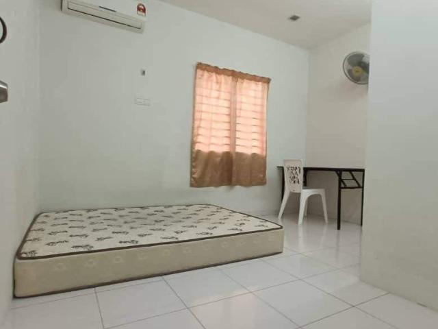 Room for rent in Alam Impian, Selangor
