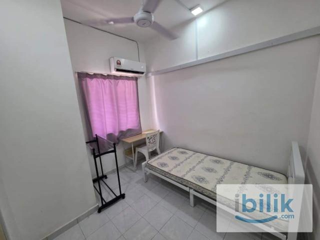 Room for rent in Petaling, Damansara Damai