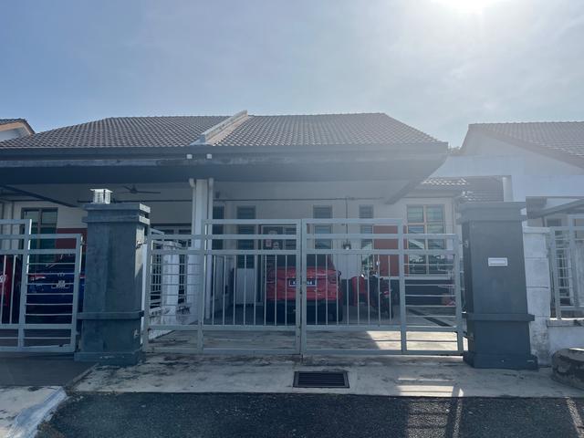 Terraced House for sale in Cheng, Malaka