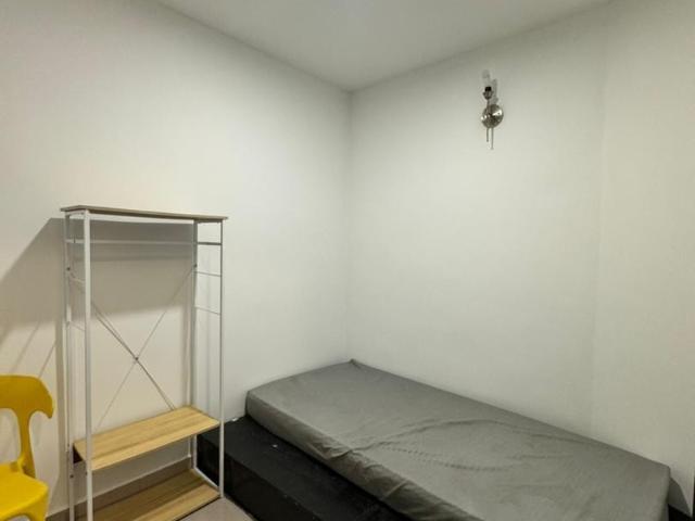 Room for rent in Petaling, Alam Impian