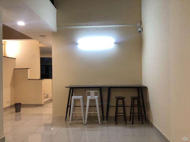 Room for rent in Petaling, Alam Impian