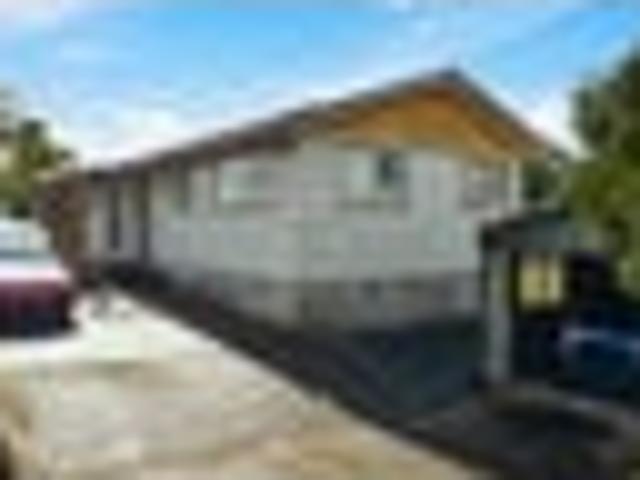 House for sale in Kelston