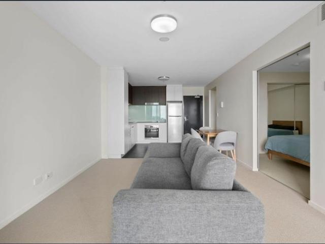 Apartment for rent in Kangaroo Point, Greater Brisbane