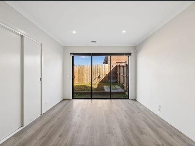 House for rent in Manor Lakes, Melbourne