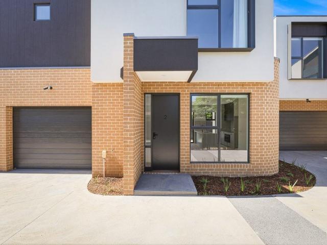 Townhouse for rent in Reservoir, Melbourne