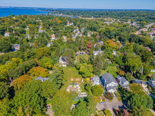 Property for sale in New York, Arverne