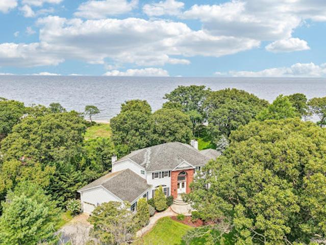 House for sale in Saint James, Town of Smithtown