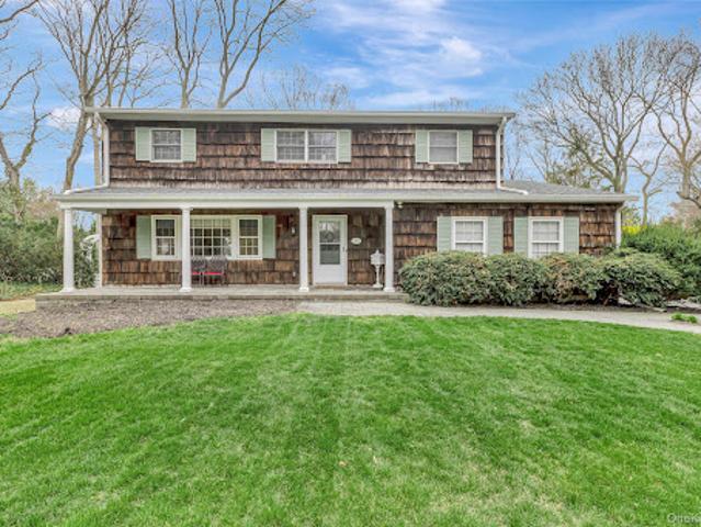 Property for sale in Smithtown, New York