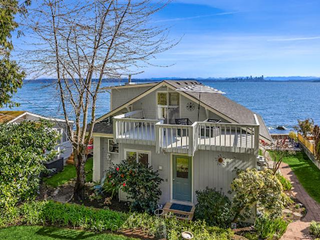 Property for sale in Bainbridge Island, Washington