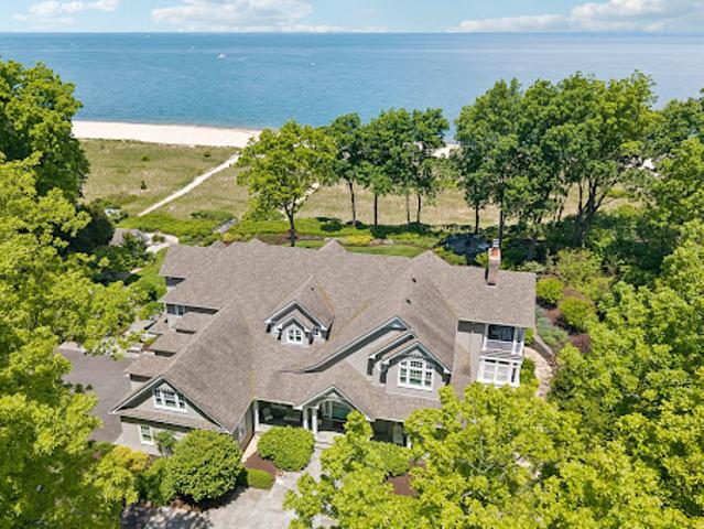 Property for sale in Smithtown, New York