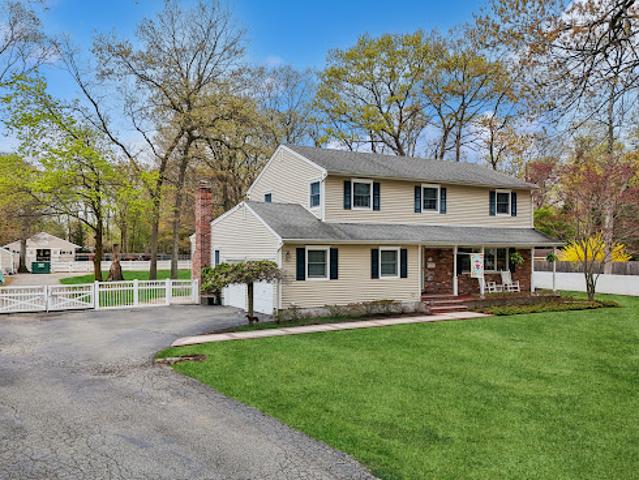 Property for sale in Smithtown, New York