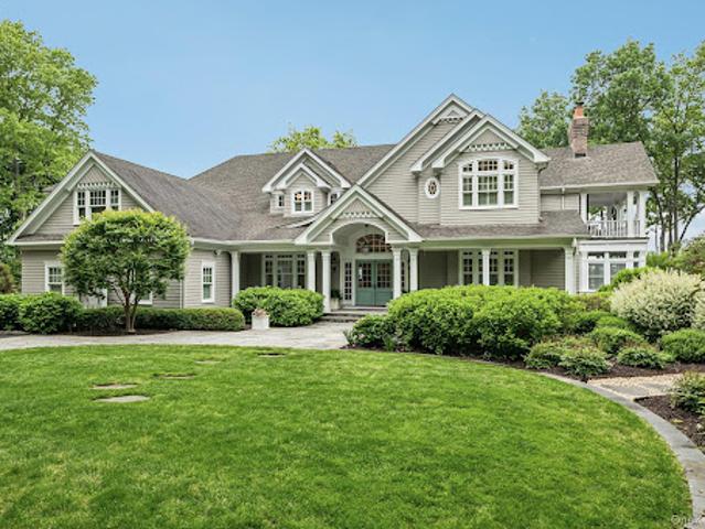 Property for sale in Smithtown, New York