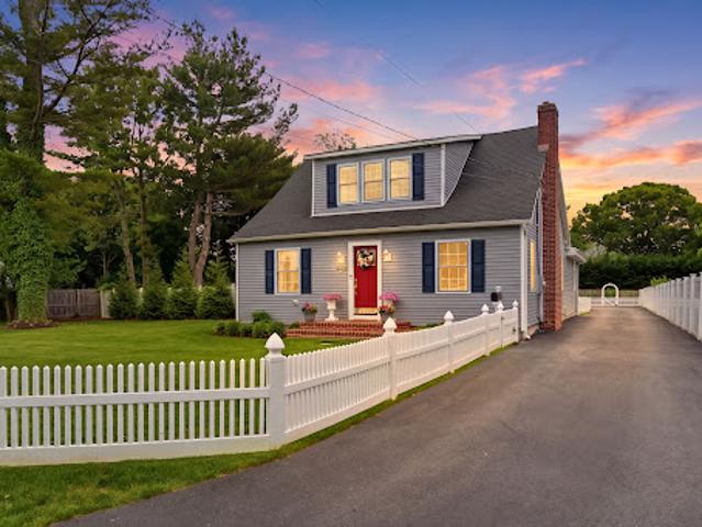 Property for sale in Smithtown, New York