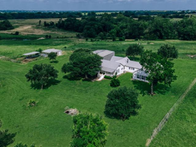 Property for sale in Bleiblerville, Texas