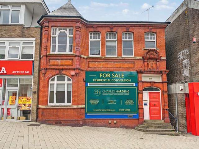 Property for sale in Old Town, Swindon