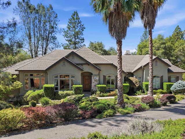 Property for sale in Applegate, California