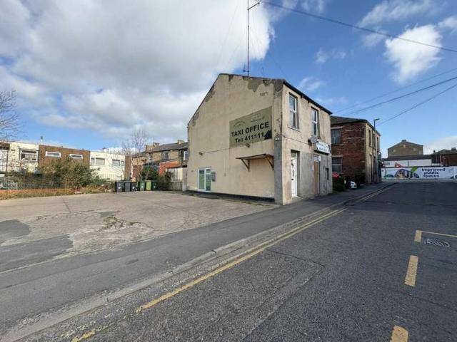 Property for rent in Firthcliffe, Heckmondwike