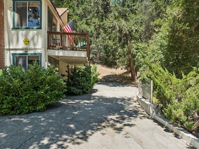 Property for sale in Cedar Glen, California