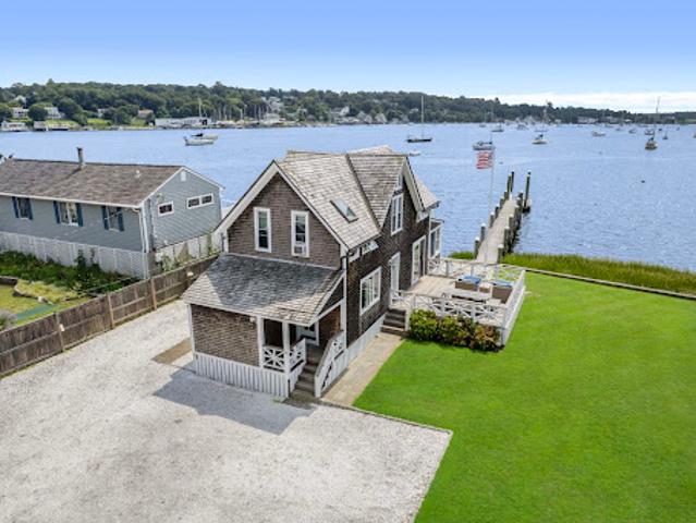 Property for sale in Portsmouth, Rhode Island