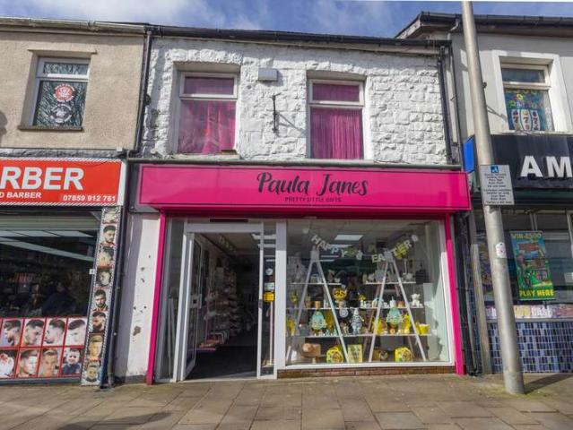 Property for sale in Hilltop, Vale