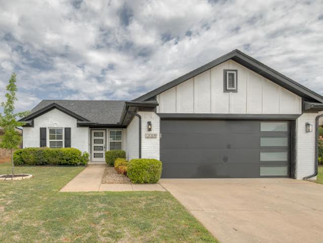 Property for sale in Piedmont, Oklahoma