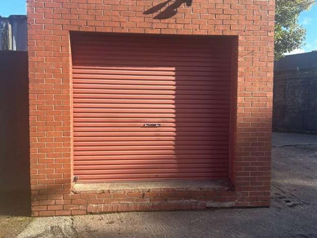 Commercial for rent in Worsbrough Common, Worsbrough