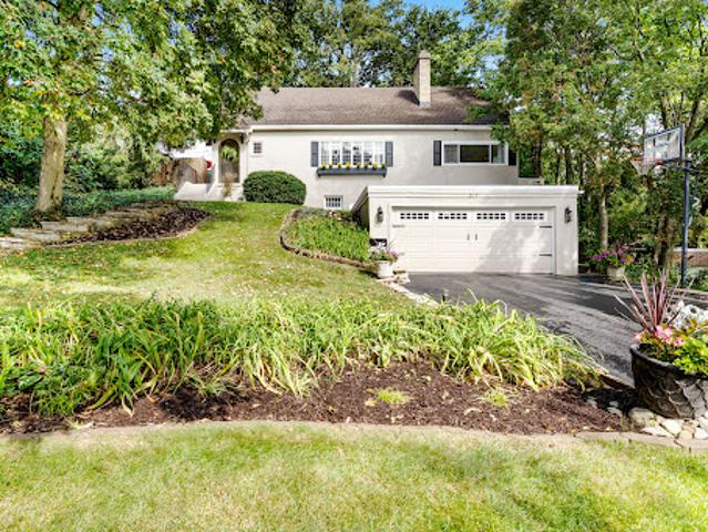 Property for sale in Hinsdale, Illinois