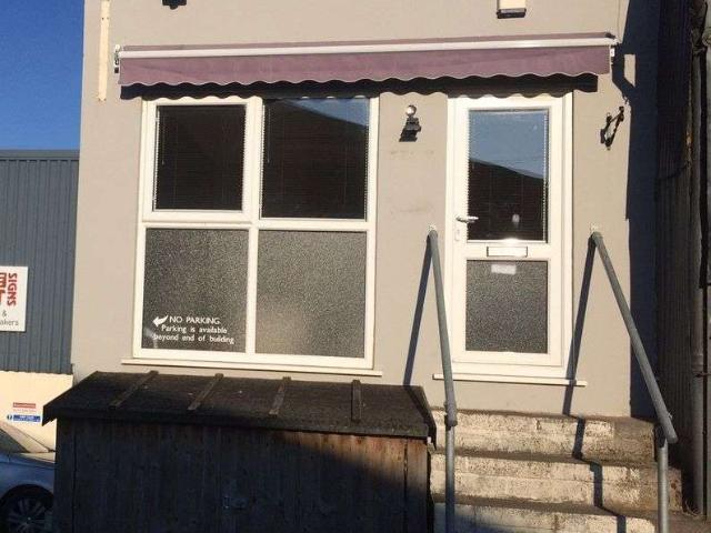 Property for rent in Clutton, Farmborough